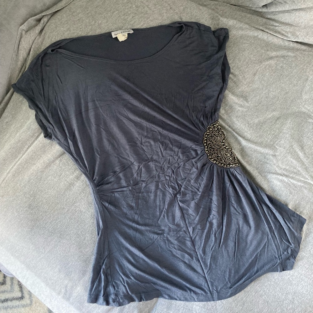 Bleeder & McDougal gray shirt